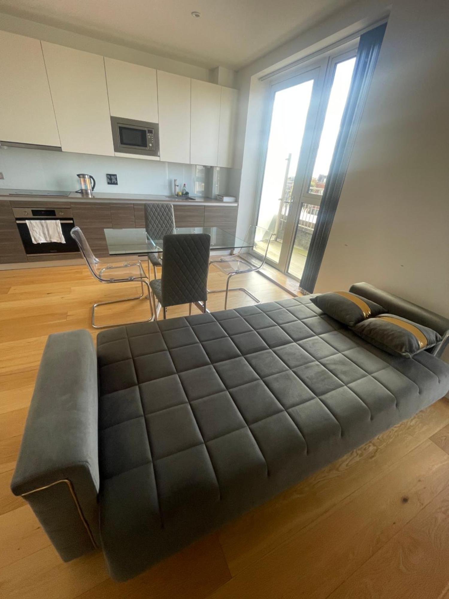 Luxury Top Floor Penthouse Apartment Near Heathrow London Eksteriør billede